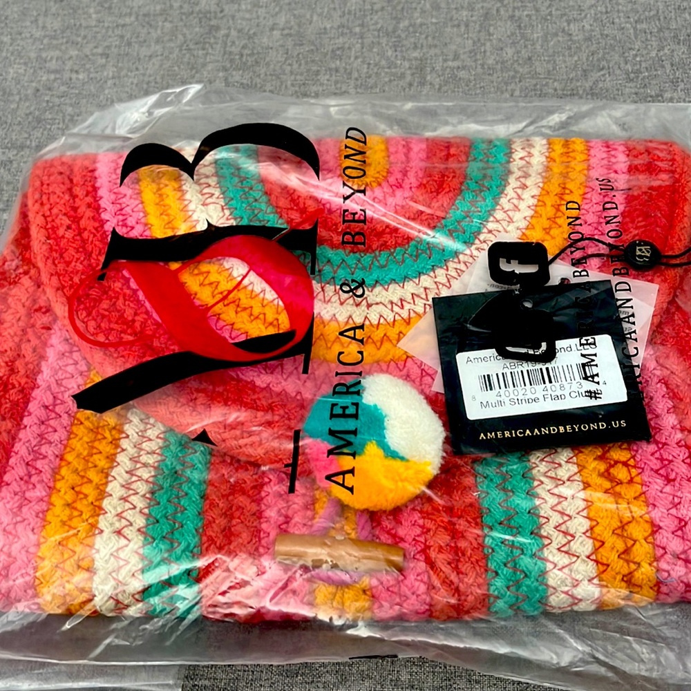 America & Beyond Woven bag